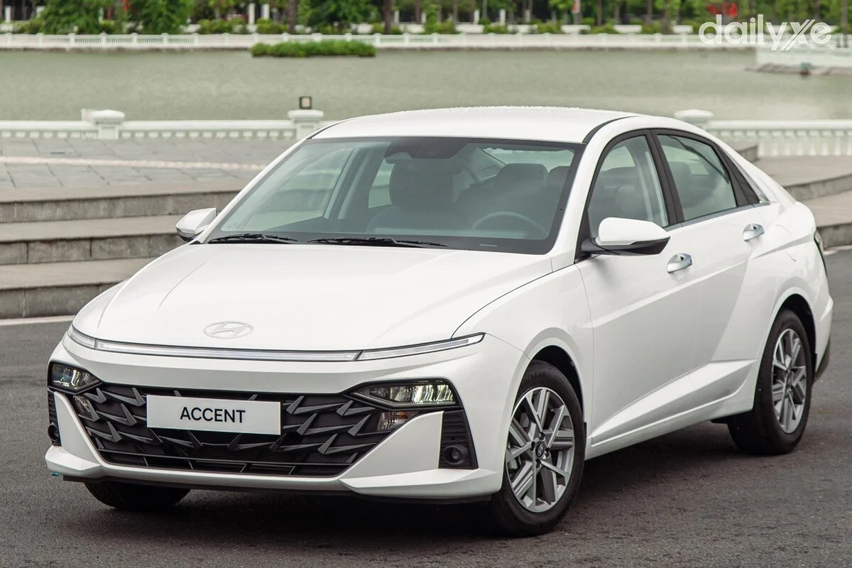 hyundai-accent-at-05-329352j