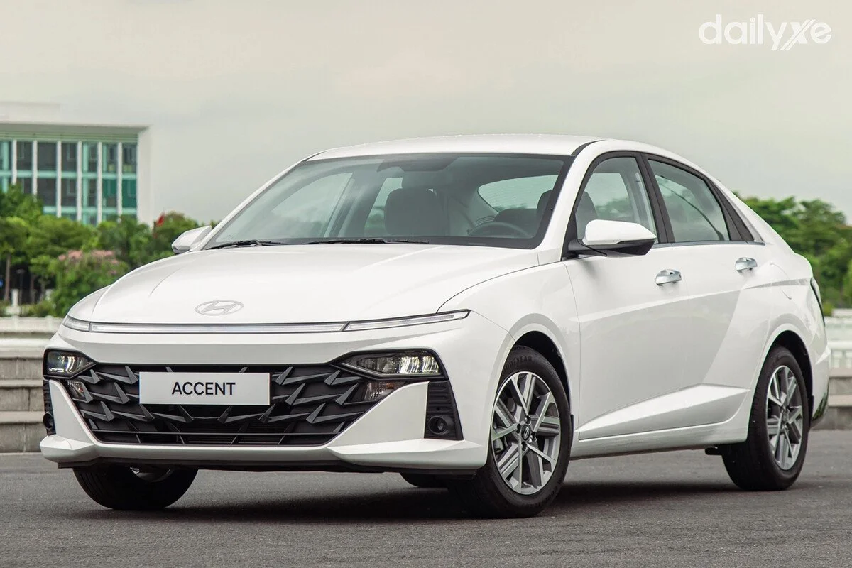 hyundai-accent-at-08-329355j