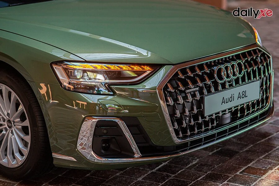 ngoai-that-audi-a8-06-304832j