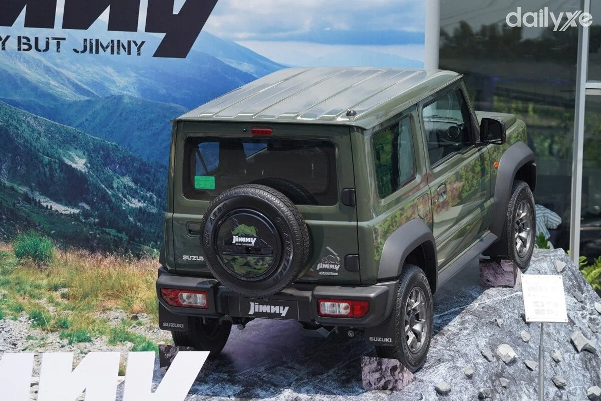 suzuki-jimny-01-327968j