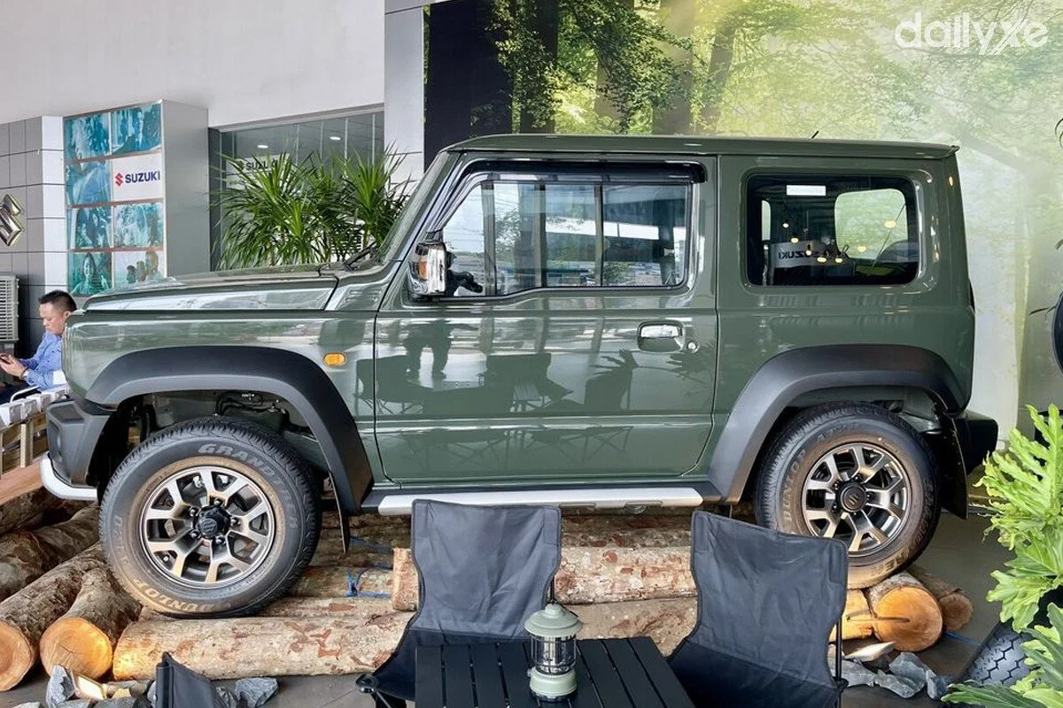 suzuki-jimny-04-327970j